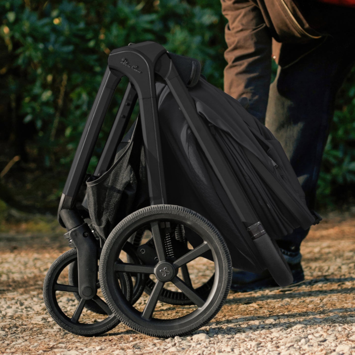 Cove 2 Onyx Travel System Ultimate 360 Infant Carrier Bundle (10 piece)