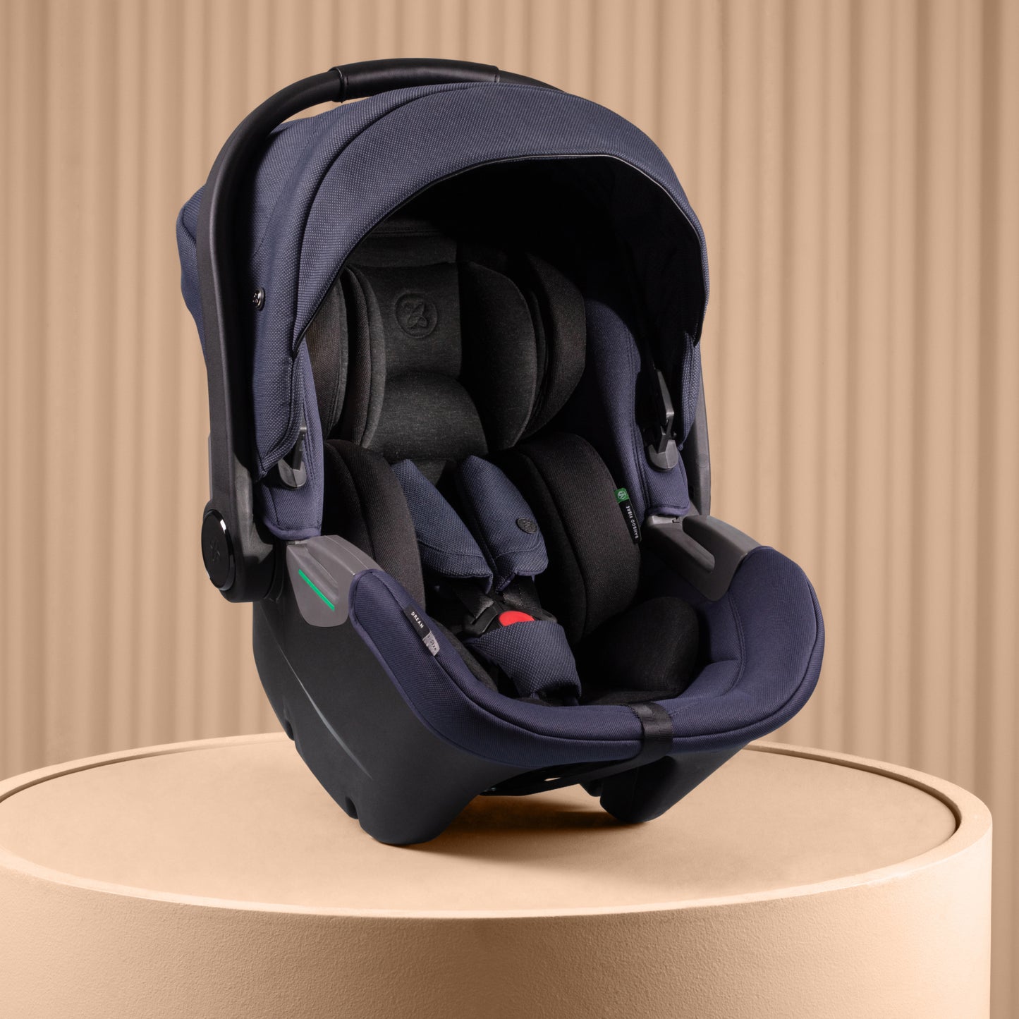 Dream i-Size Neptune with ISOFIX Base