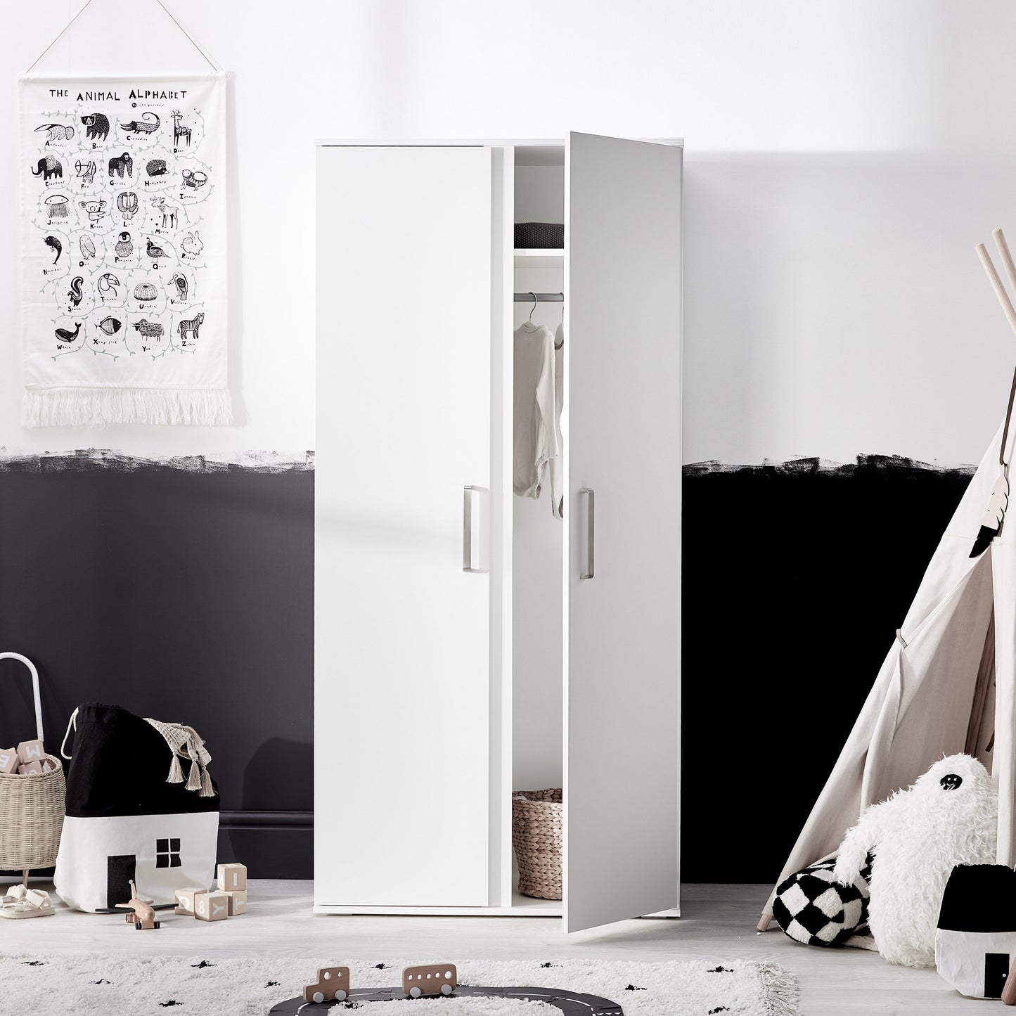 Finchley White Wardrobe