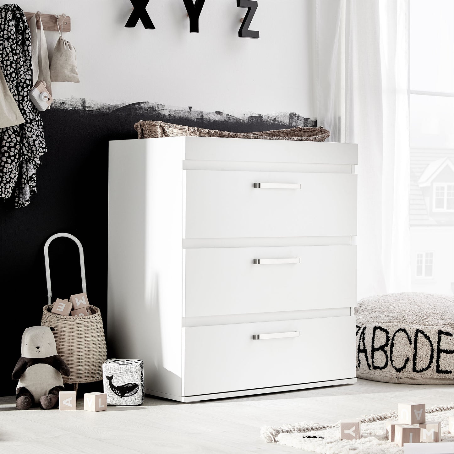 Finchley White Dresser